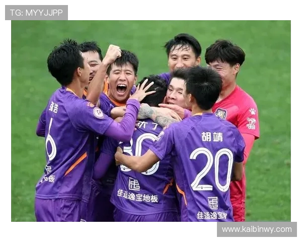 南京足球队在邀请赛中以84分高居积分榜首位展现强劲实力